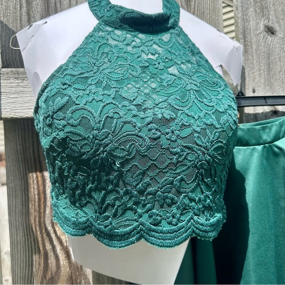 Emerald Green 2 piece Homecoming Dress - Picture 4 of 12